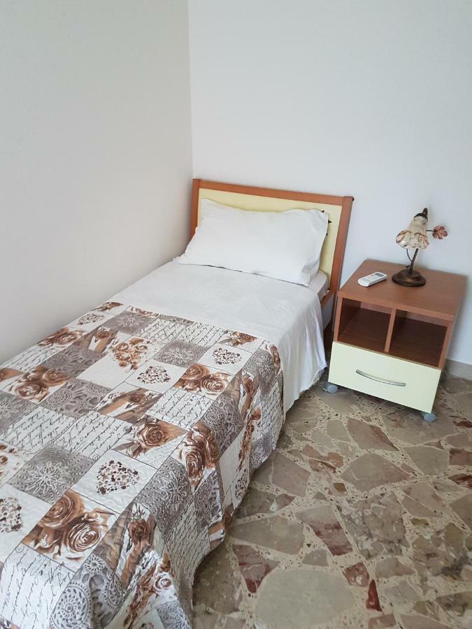 Licata Posti Letto Hotel Трапани Екстериор снимка